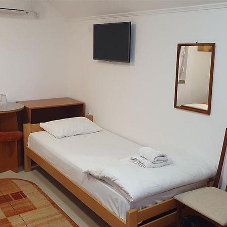 Rooms Gat Суботица Экстерьер фото