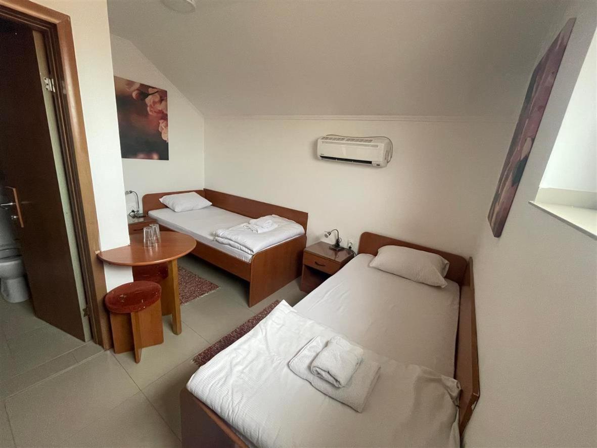 Rooms Gat Суботица Экстерьер фото