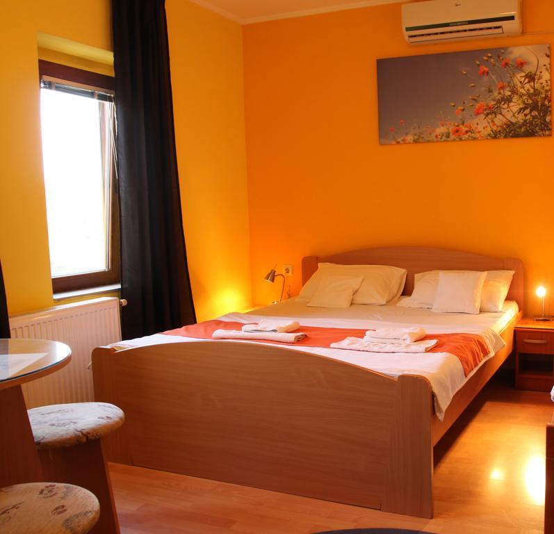 Rooms Gat Суботица Экстерьер фото