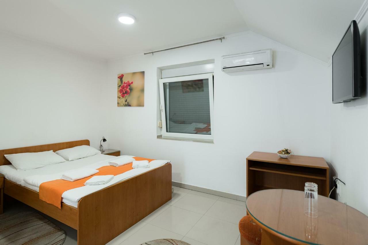 Rooms Gat Суботица Экстерьер фото